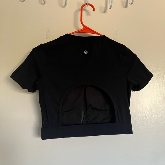 Bundle of 2 - Popflex Open Back Crop Top - Picture 10 of 16